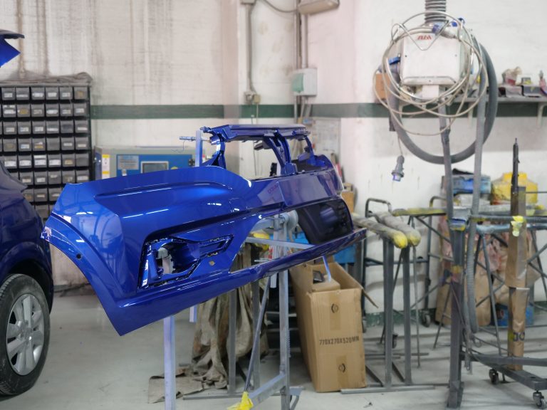 Carrozzeria Corona, Carrozzeria a Genova Campi