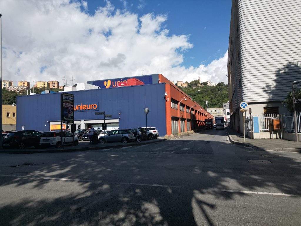 Carrozzeria Corona, Carrozzeria a Genova Campi
