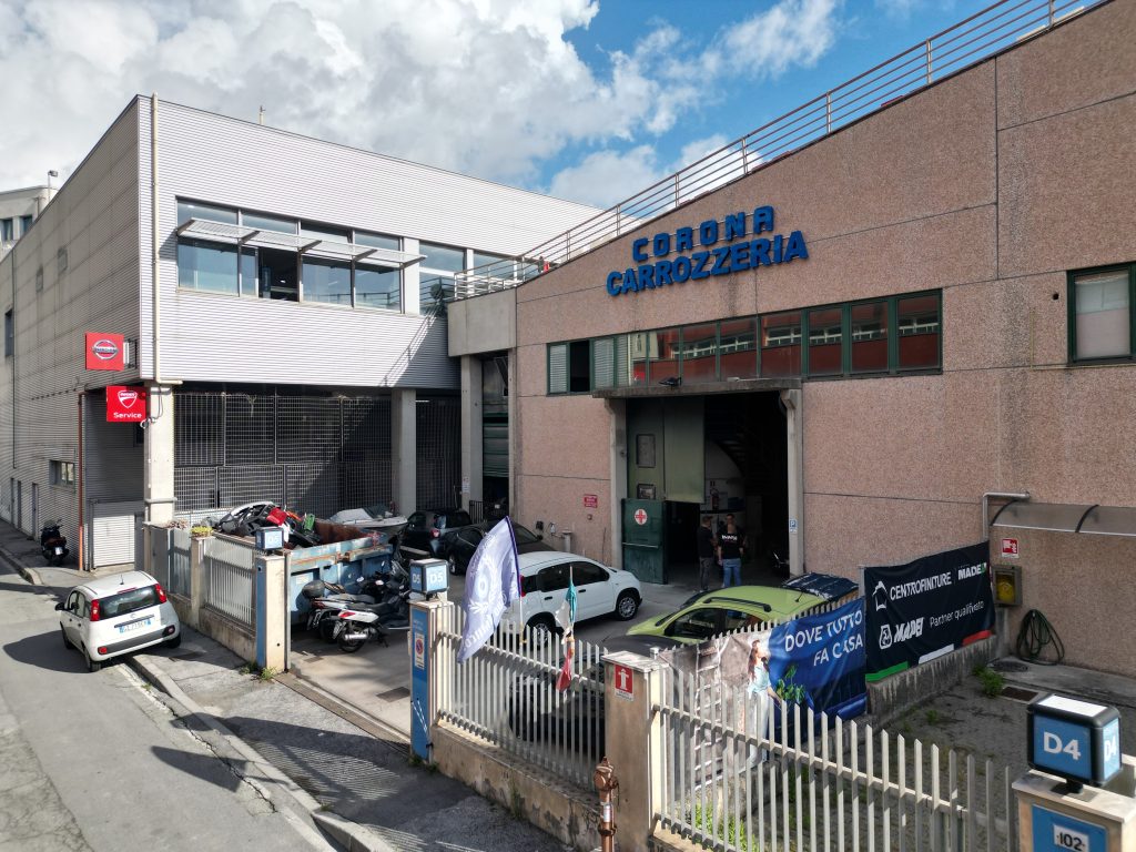 Carrozzeria Corona, Carrozzeria a Genova Campi